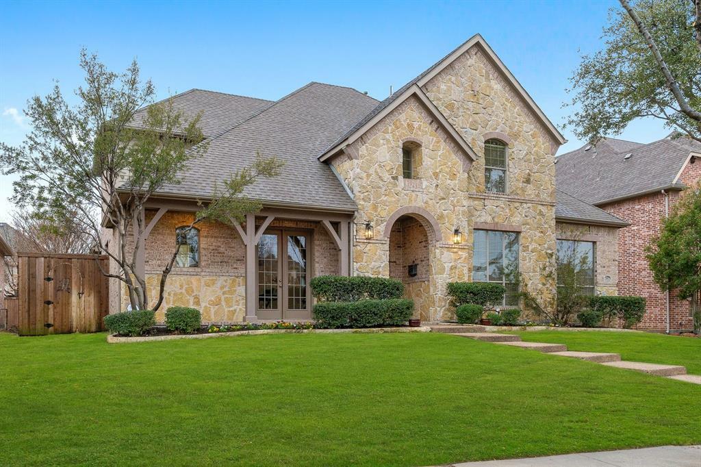 Property Photo:  2412 Lady Of The Lake Boulevard  TX 75056 