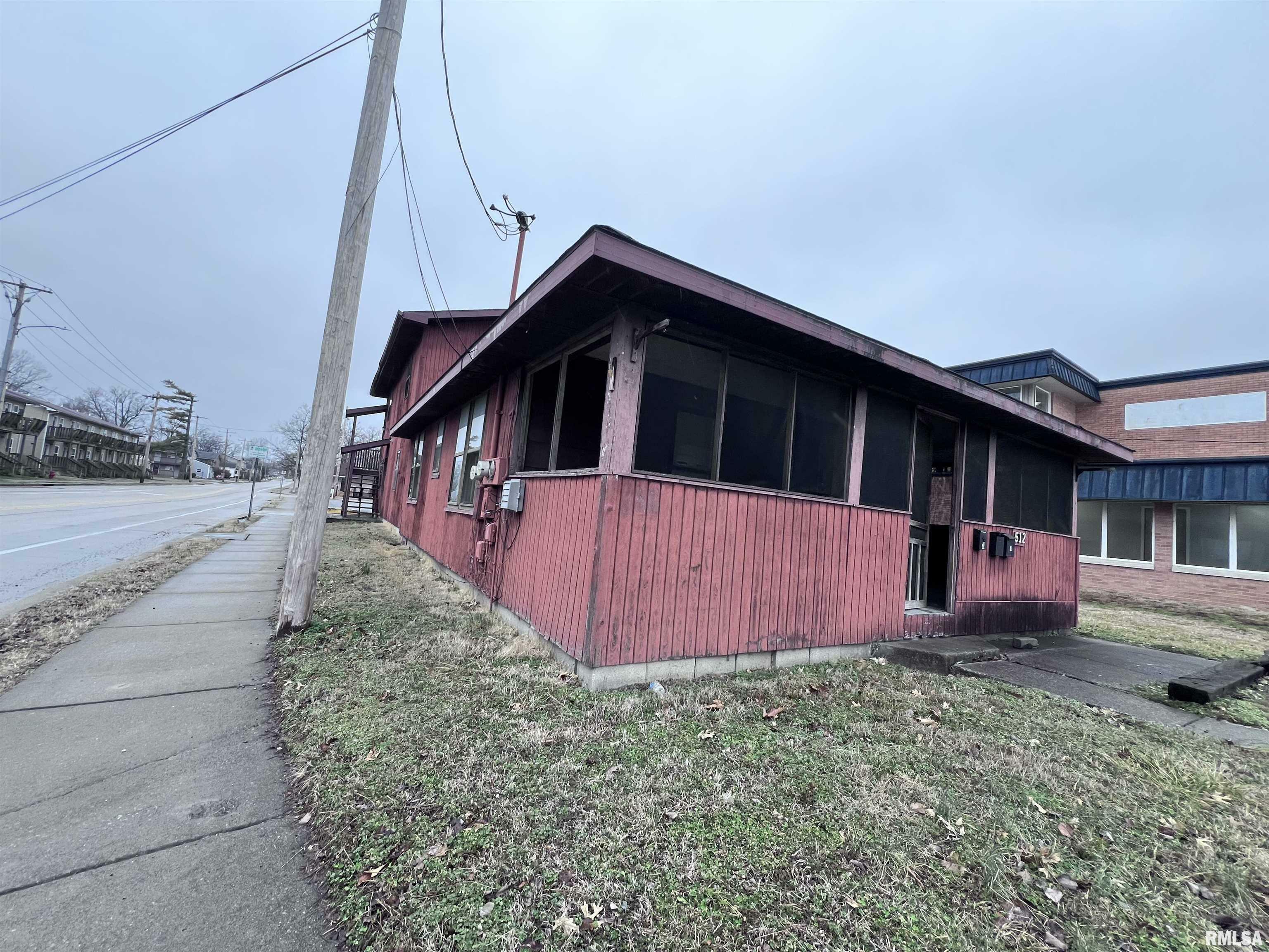 Property Photo: 512 S Wall Street IL 62901