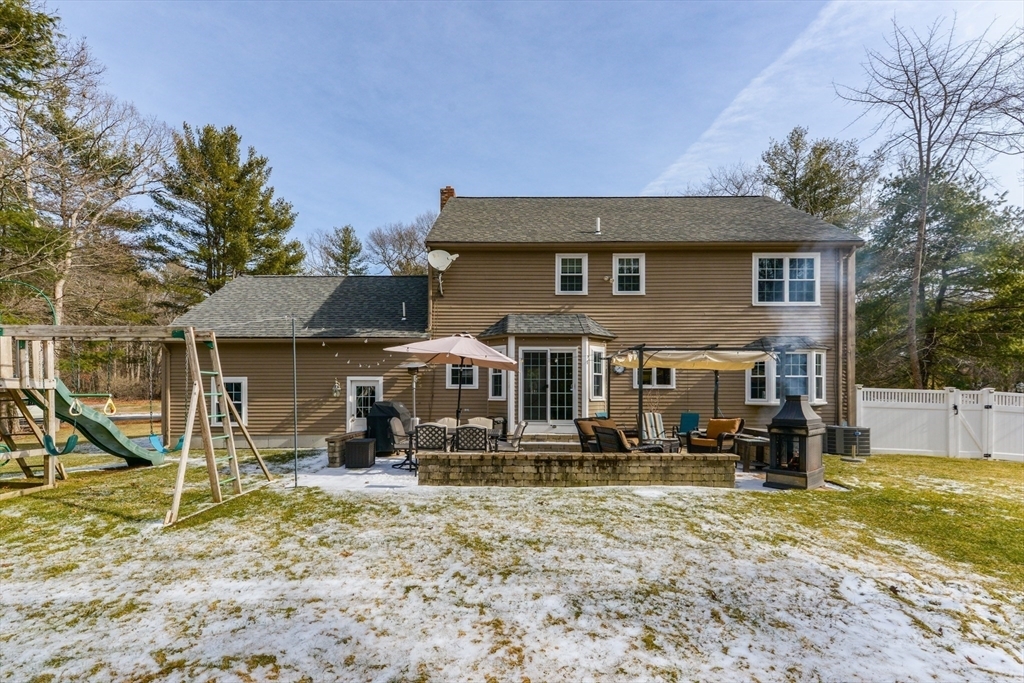 Property Photo:  19 N White Pine Ln  MA 02048 