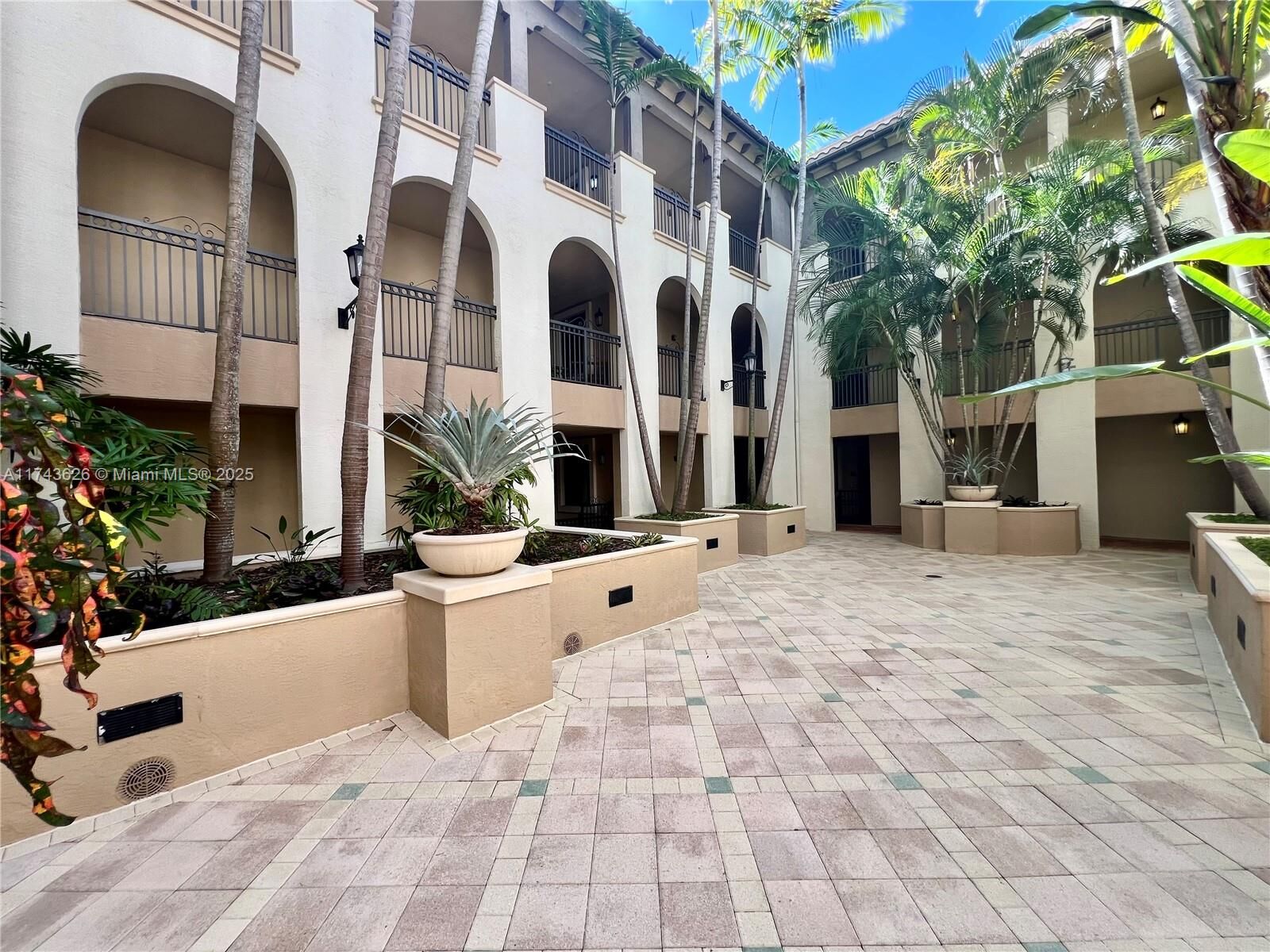 Property Photo: 2955 NW 126th Ave 310-5 FL 33323