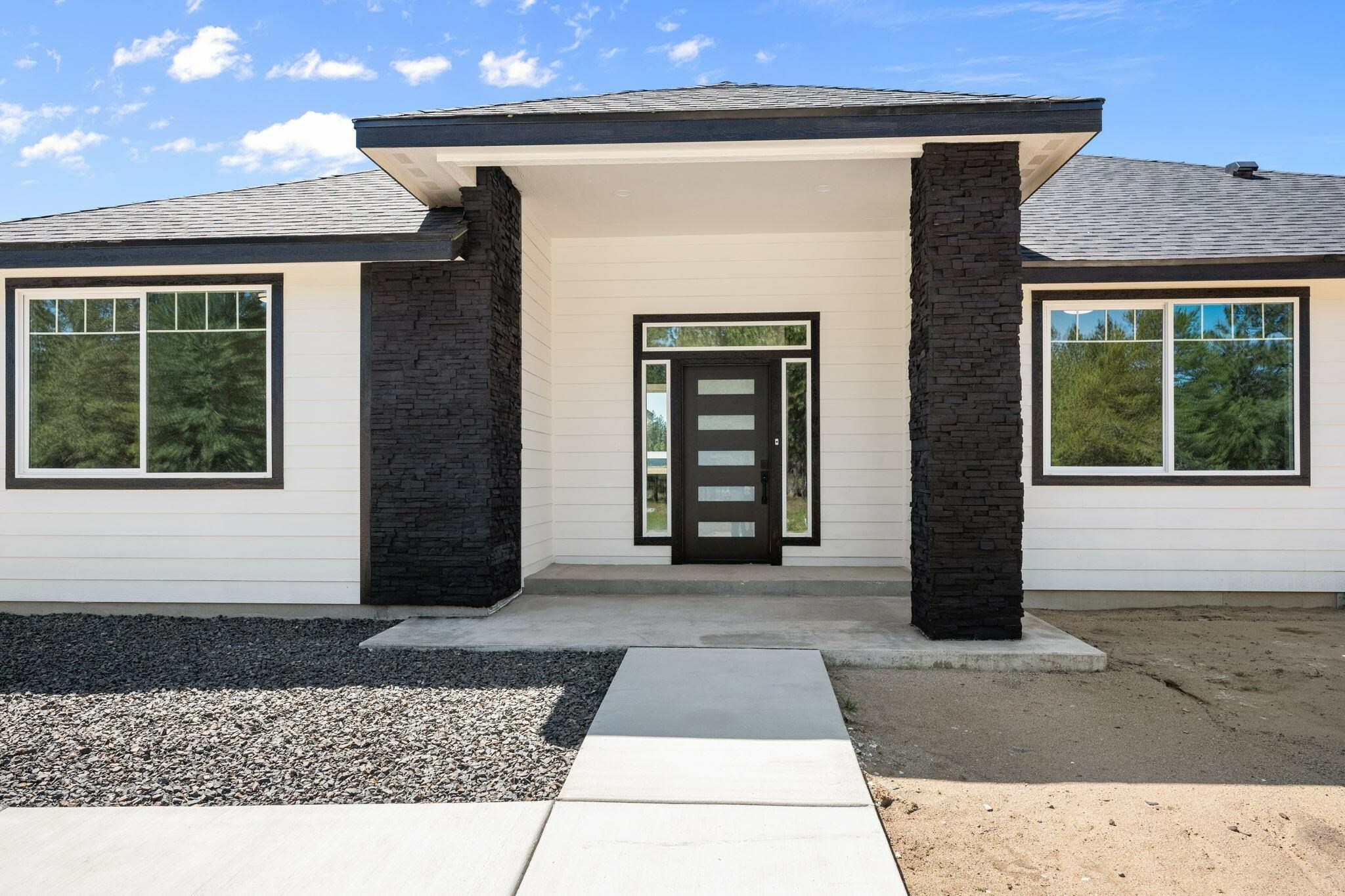 Property Photo: 914 E Deer Park-Milan Rd WA 99006