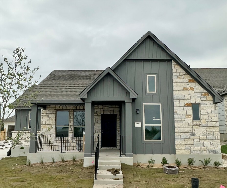 Property Photo: 137 Tenny Lane TX 78640