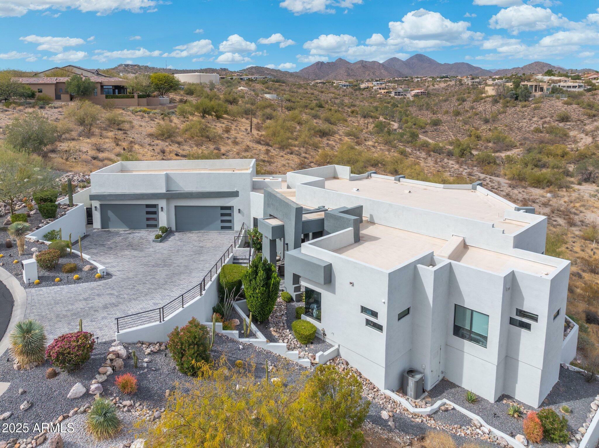 Property Photo: 15642 E Palatial Drive AZ 85268