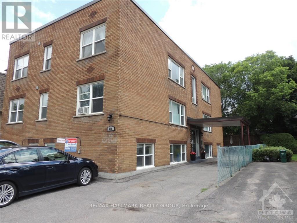 Property Photo:  310 Byron Avenue  ON K1Z 6Z1 