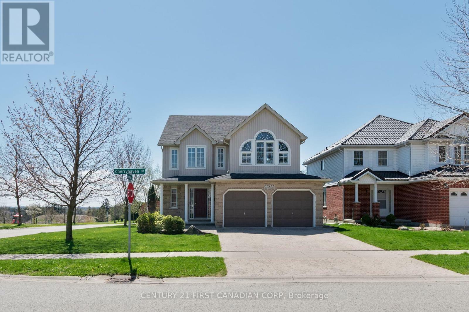 Photo de la propriété: 941 Cherryhaven Drive ON N6K 4B1