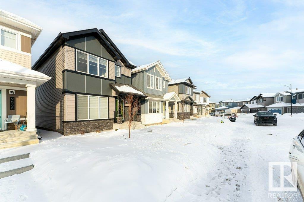 Property Photo:  9534 Carson Bend SW  AB T6W 5H6 