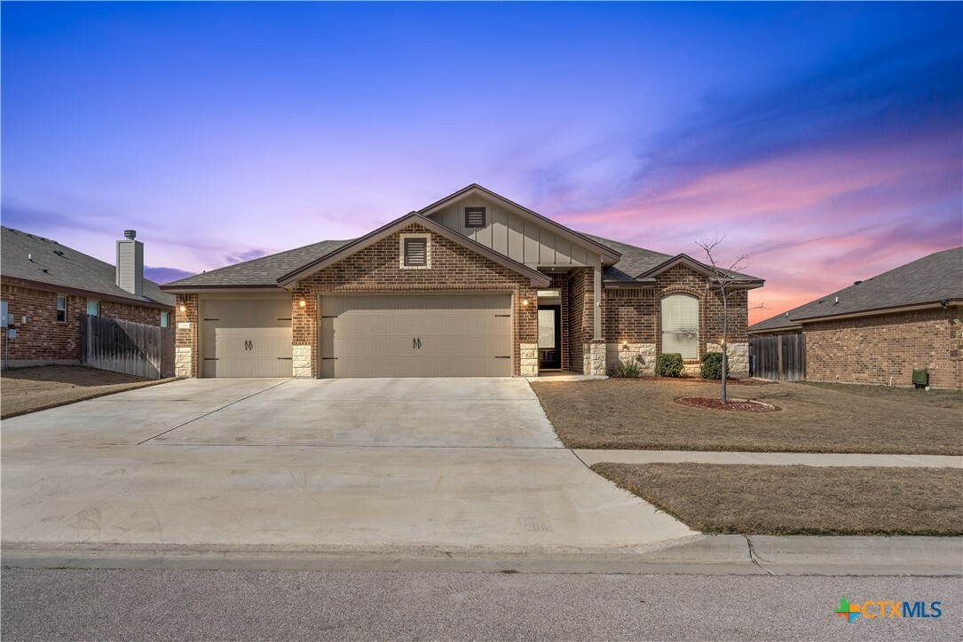 Property Photo:  5305 Colina Drive  TX 76549 