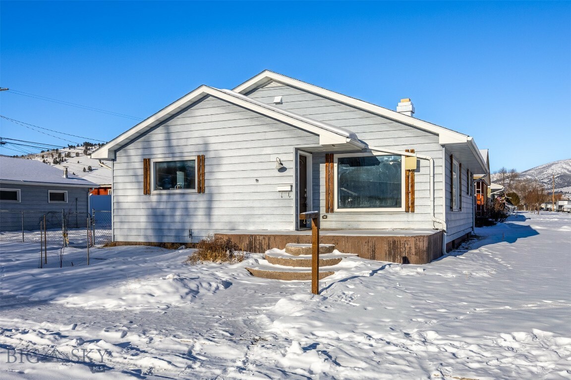 Property Photo:  1901 Hamburg  MT 59711 