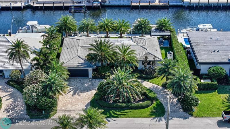 Property Photo: 2300 SE 8th Ct FL 33062