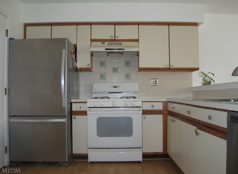 Property Photo:  151 Skipton Pl  NJ 08873 