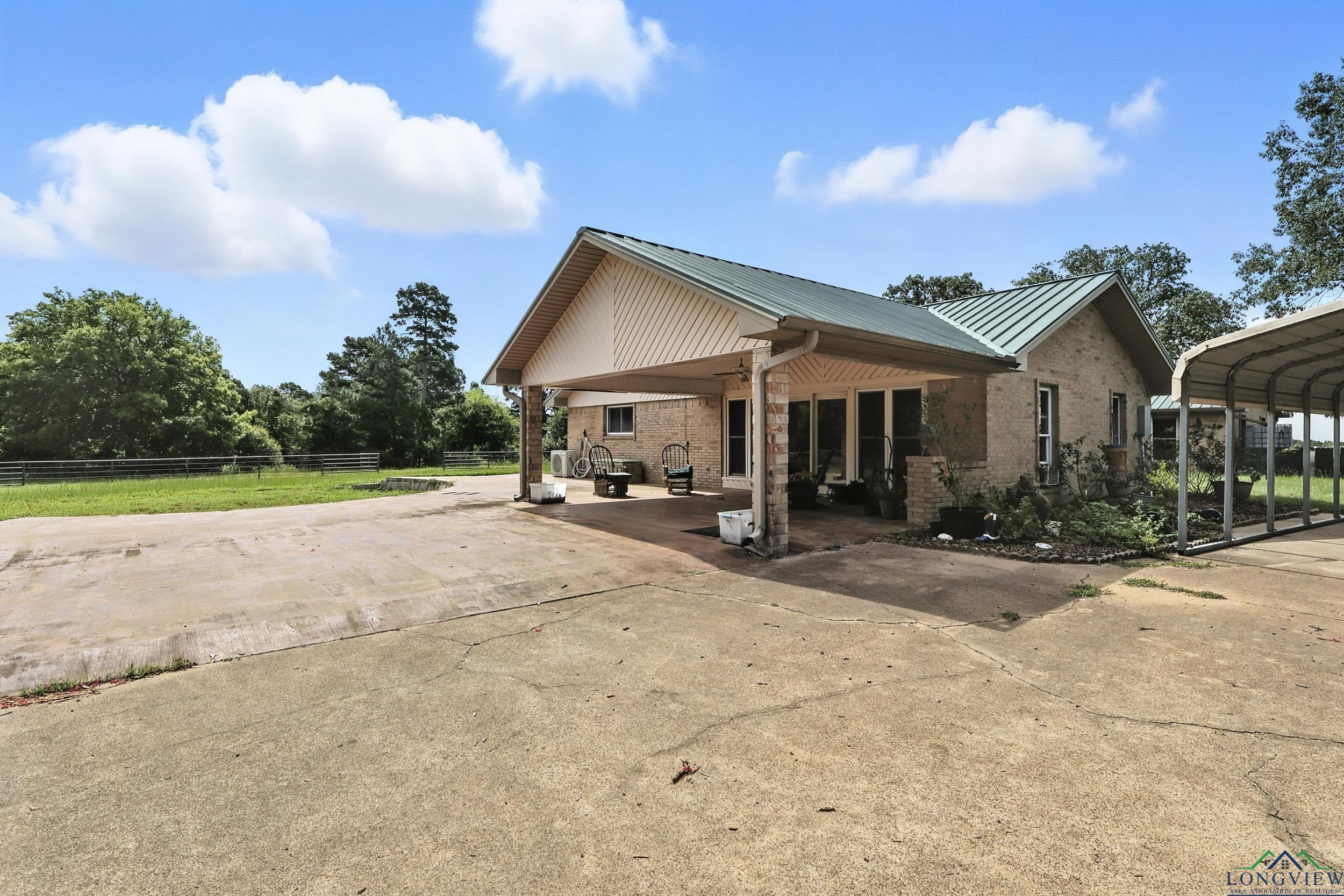 Property Photo: 441 Pr 8571 TX 75494