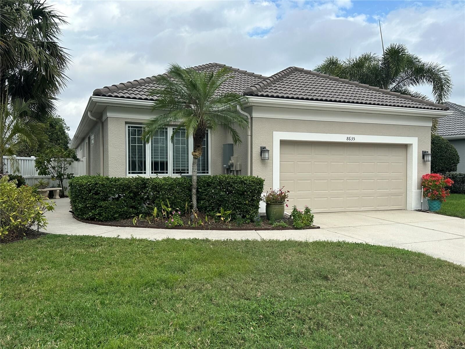 Property Photo: 8635 54th Avenue Circle E FL 34211