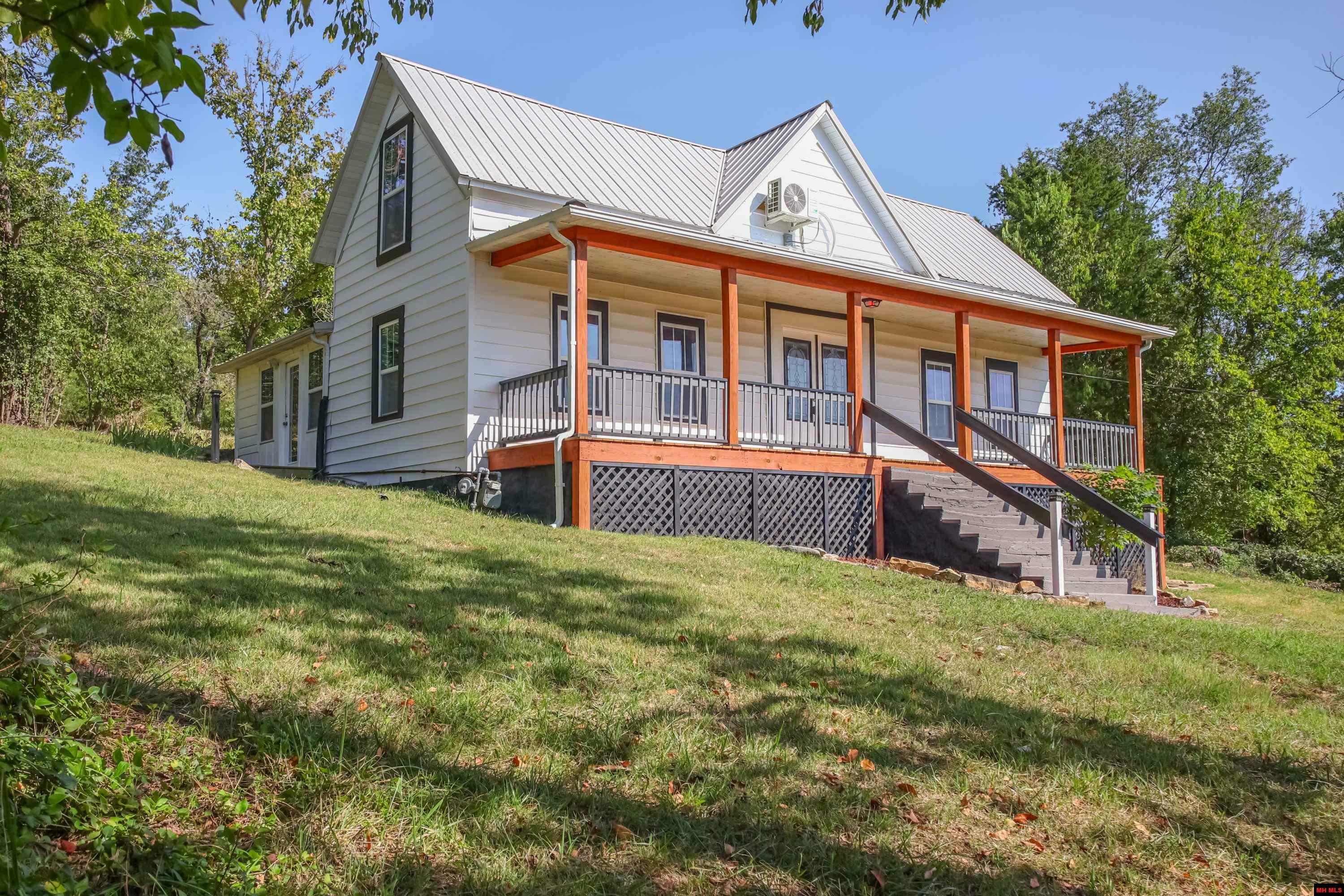 Property Photo: 301 Fallen Ash Road AR 72687