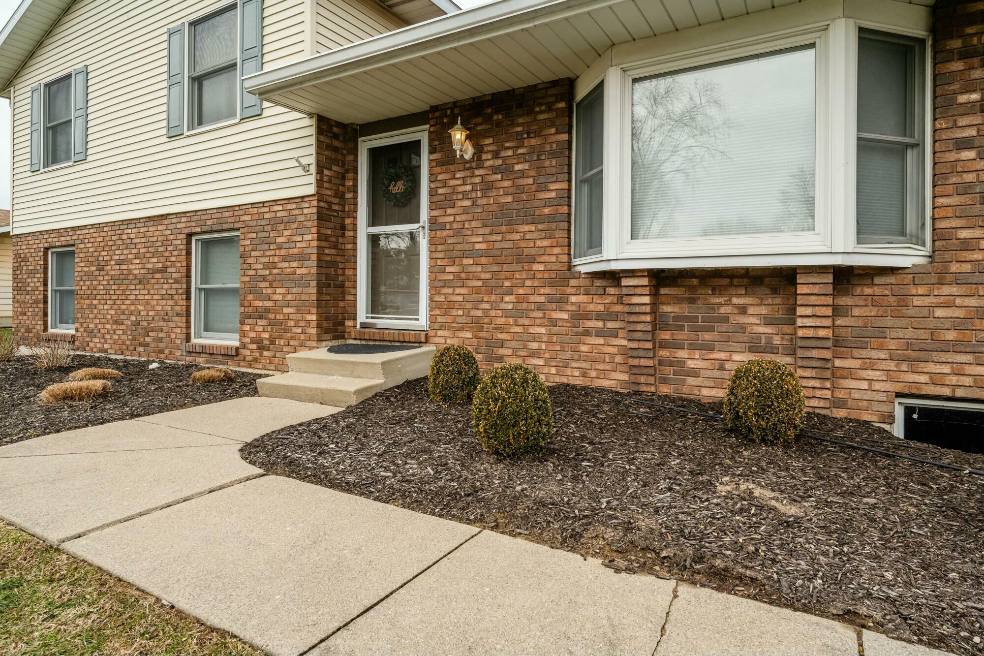 Property Photo:  673 Royal Crest Drive  MI 49085 