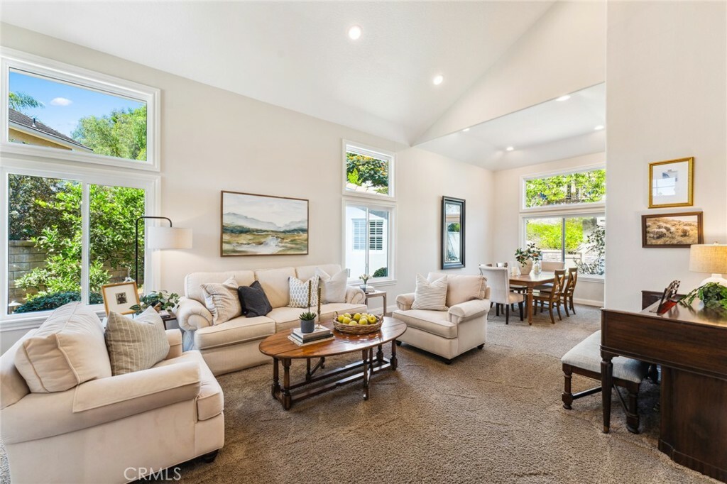 31945 La Subida Drive  Rancho Santa Margarita CA 92679 photo