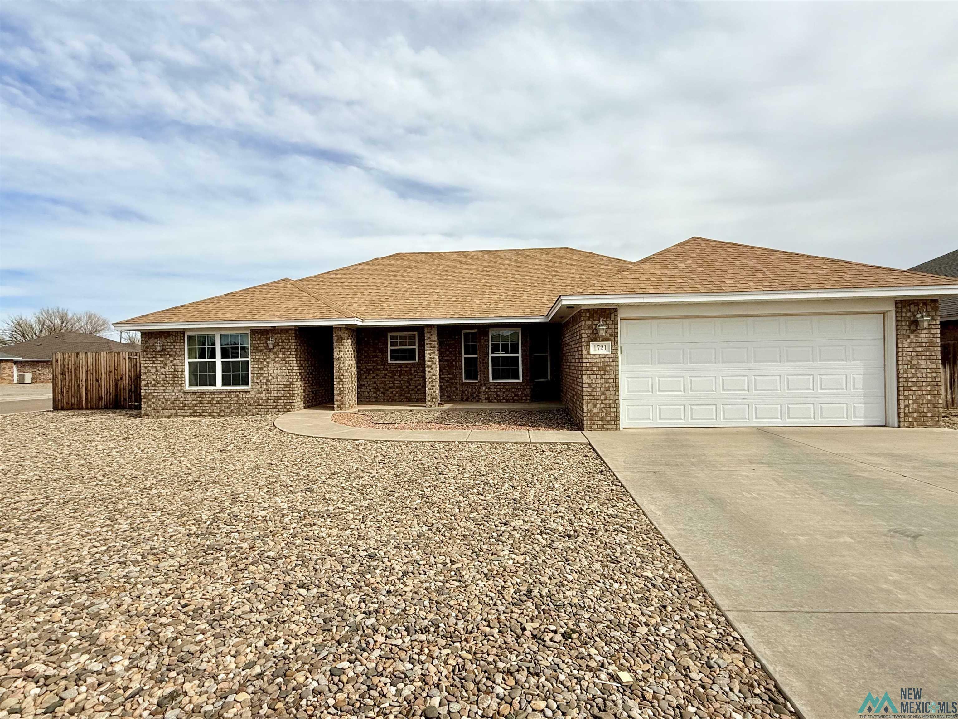 Property Photo: 1721 Simmons Street NM 88101
