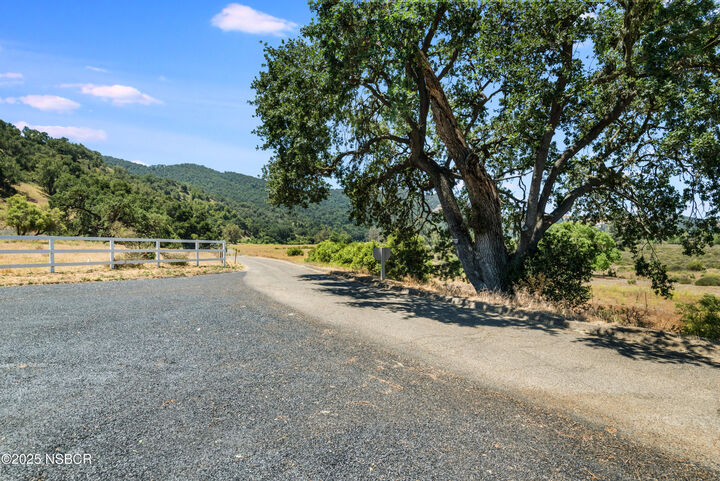 Property Photo: 4000 Via Rancheros Road CA 93460
