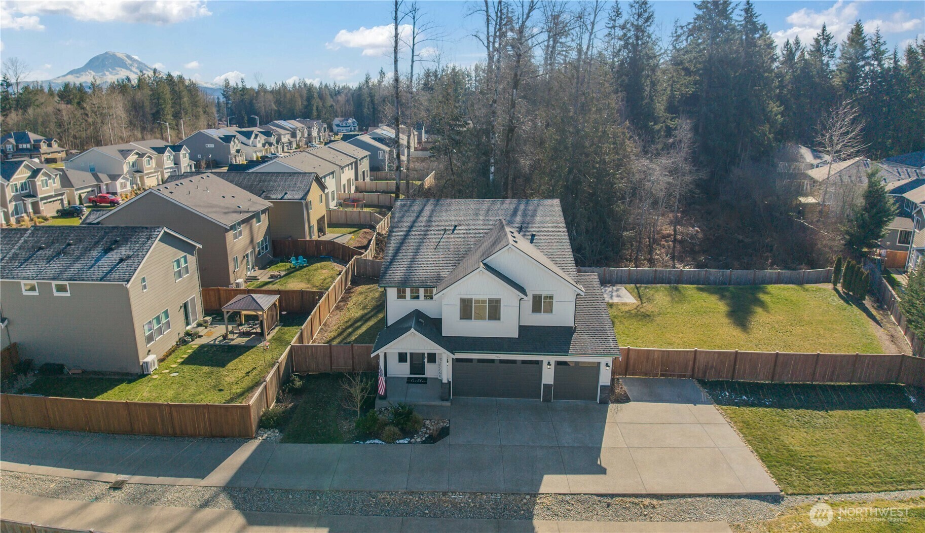 Property Photo: 17330 129th Avenue E WA 98374