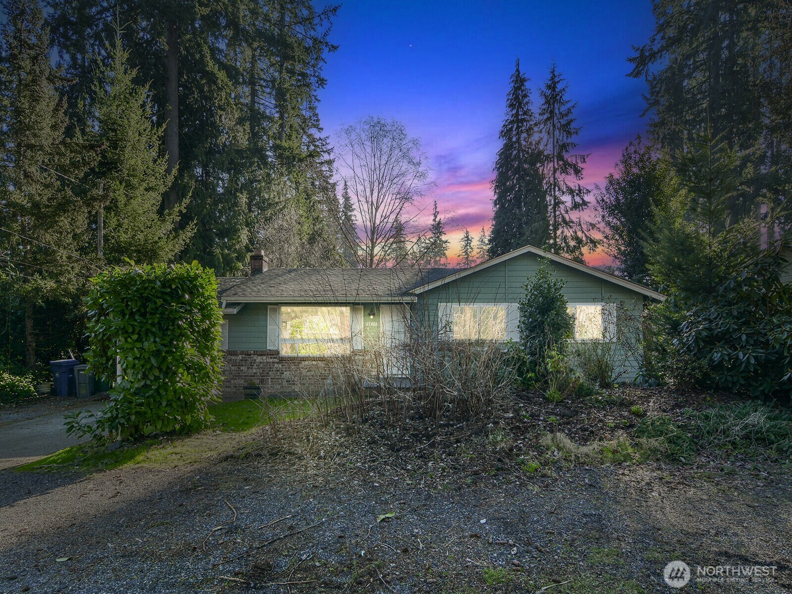 Property Photo:  15406  Cascadian Way  WA 98087 