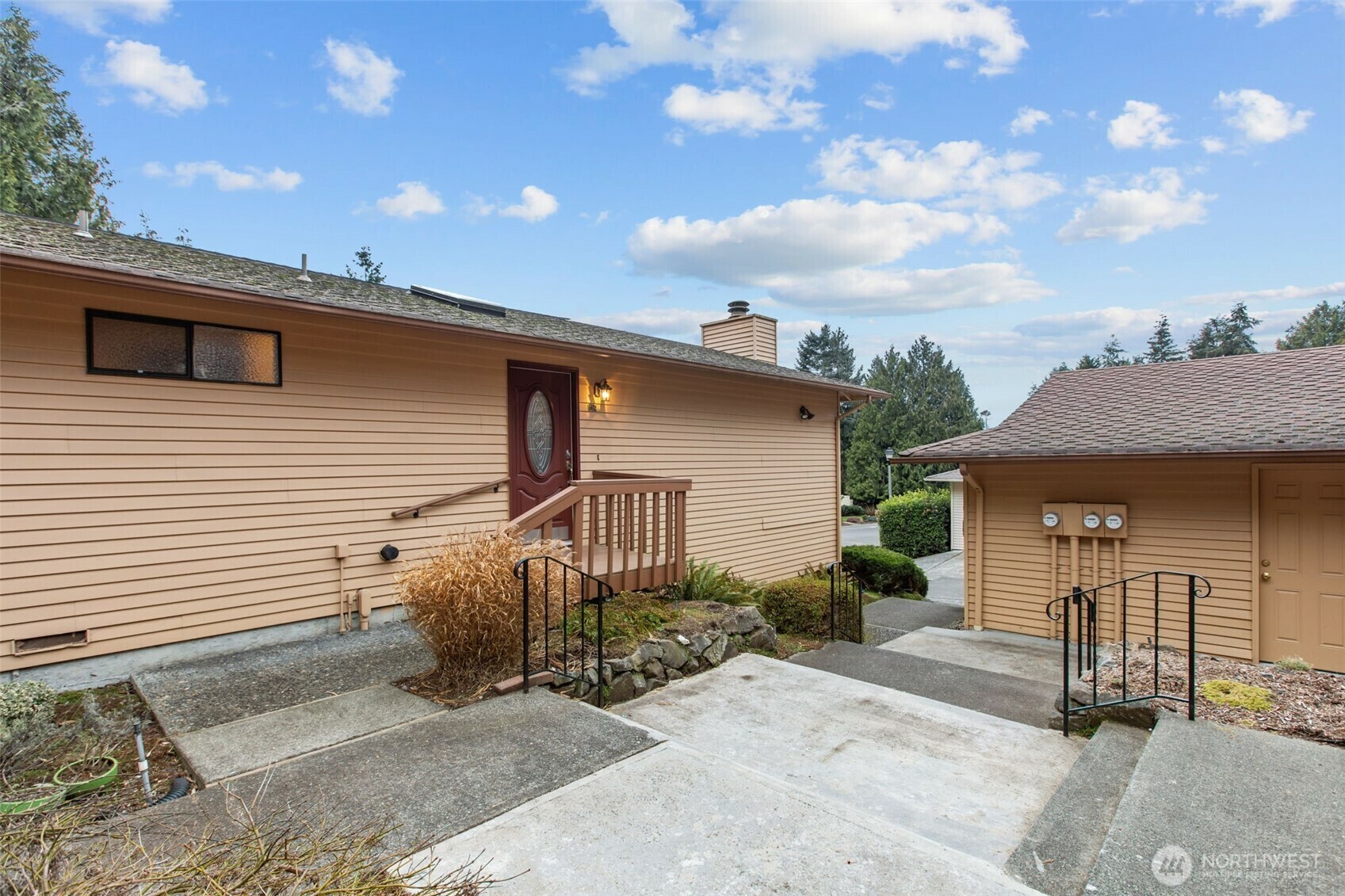 Property Photo:  1118 S 249th Place  WA 98198 