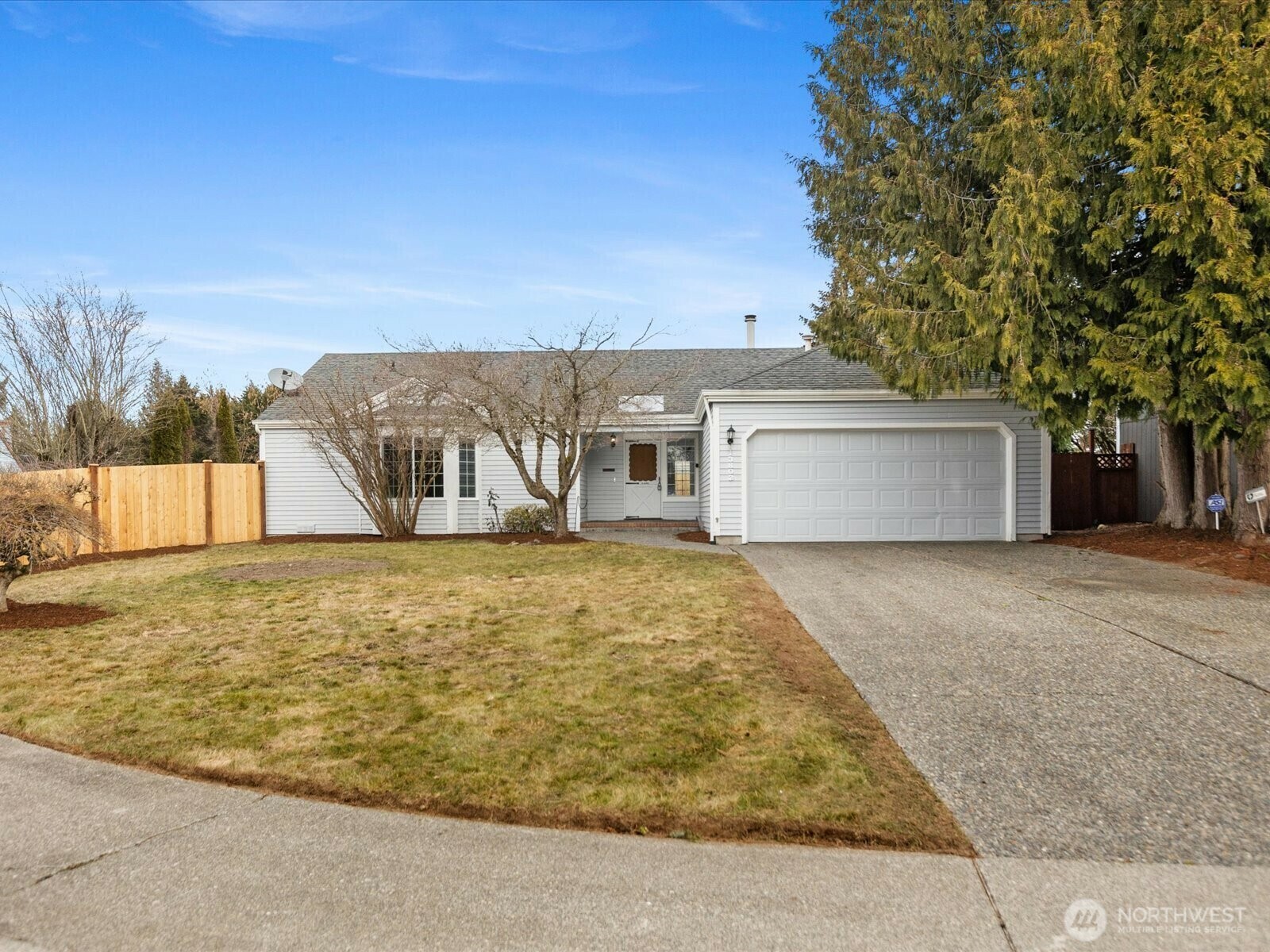 Property Photo:  13802 SE 271st Street  WA 98042 