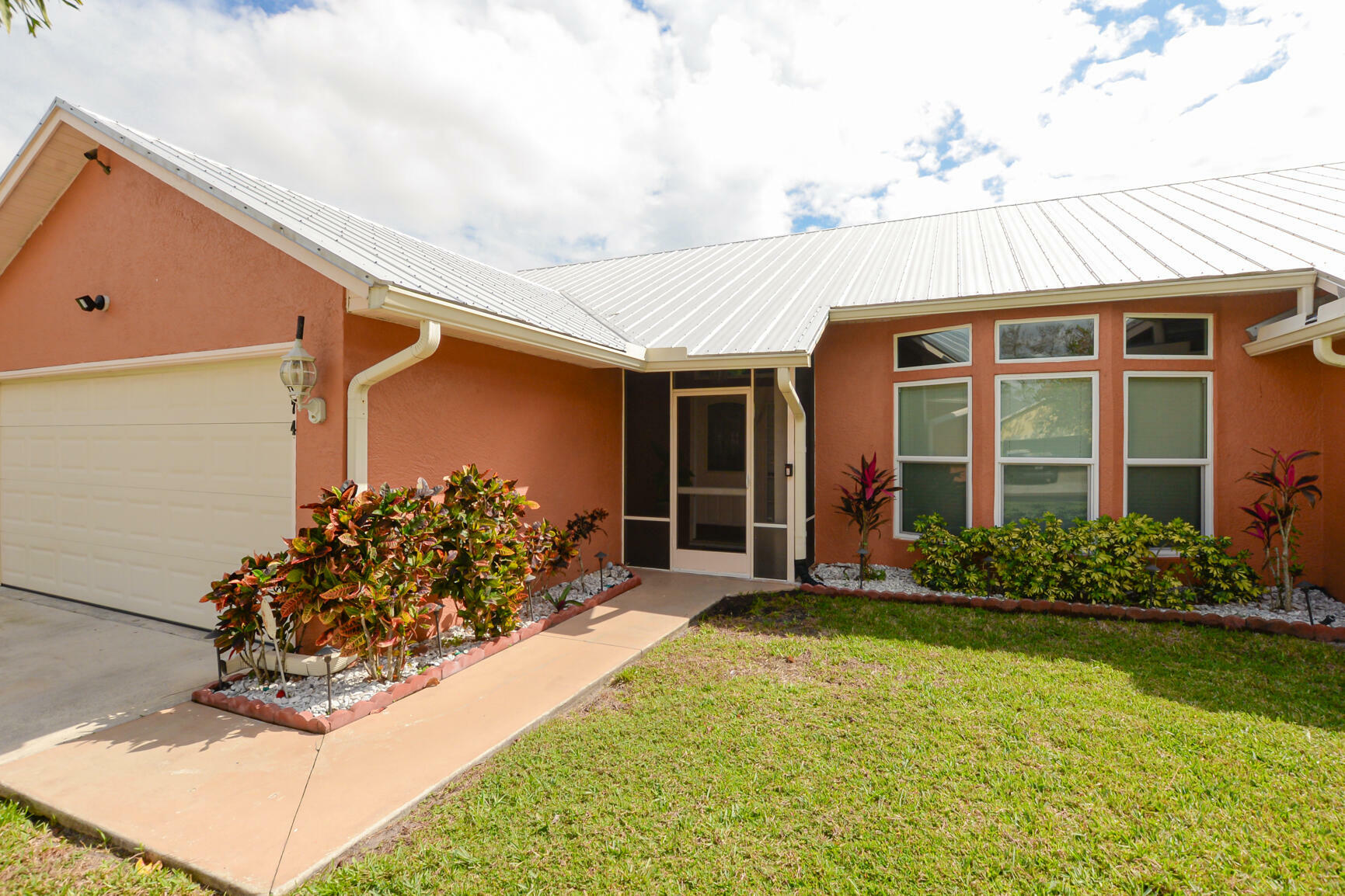 Property Photo:  1374 SW Wampler Avenue  FL 34953 