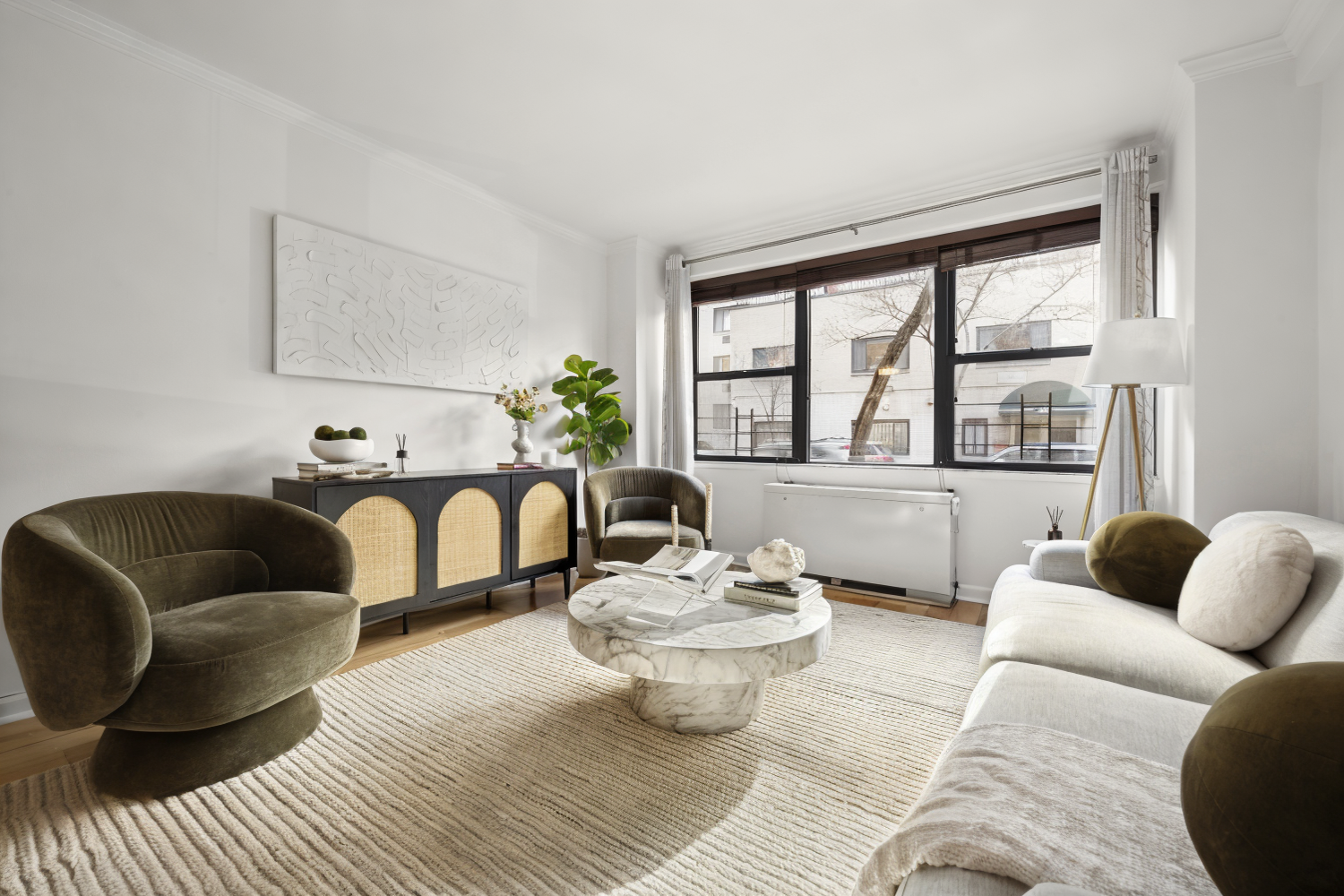 Property Photo: 200 E 27th Street 1E NY 10016