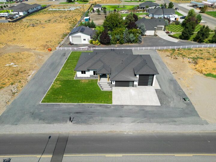 Property Photo:  5615 Sandifur Pkway  WA 99301 