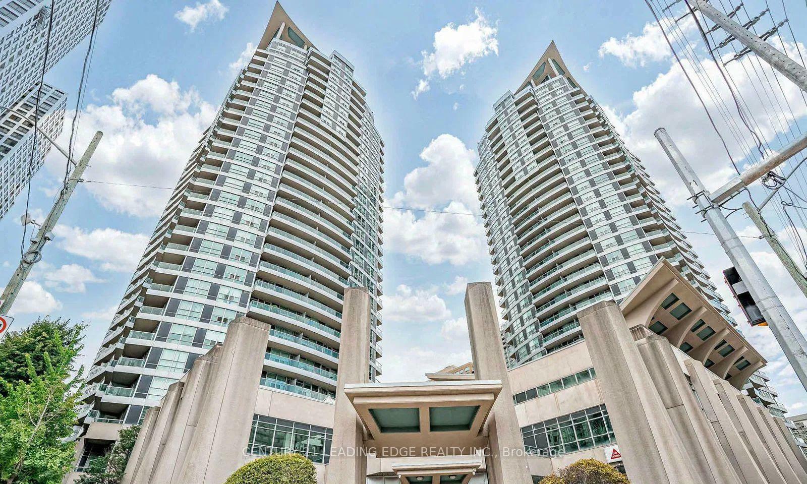 Property Photo: 33 Elm Drive 1808 ON L5B 4M2