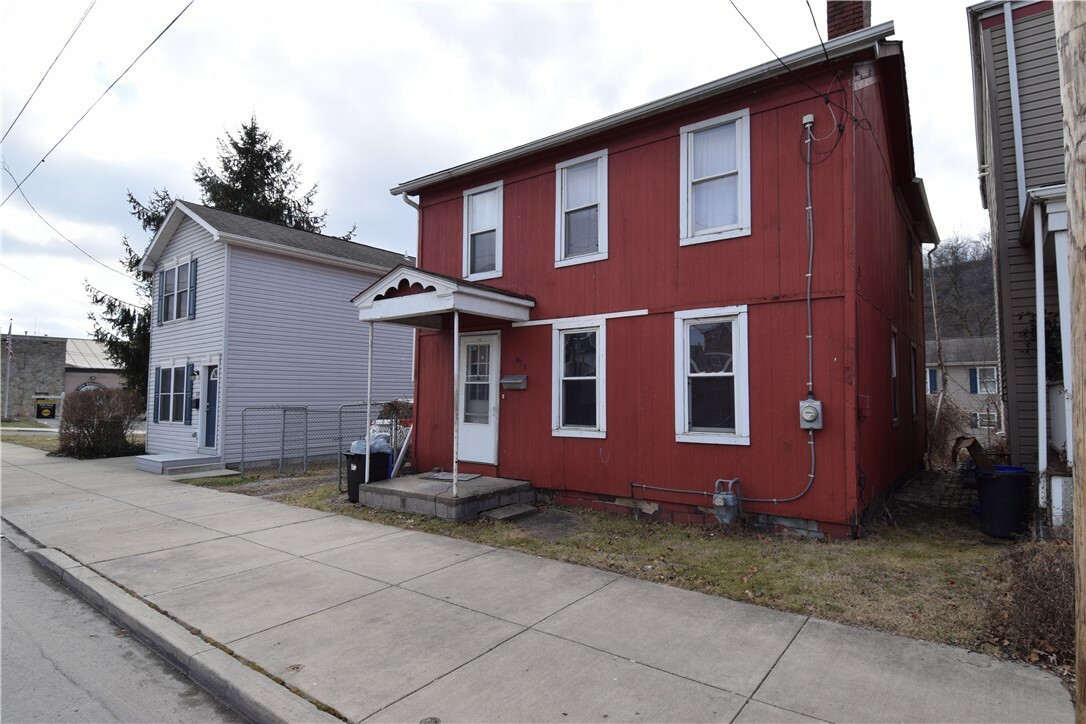 Property Photo:  524 3rd Avenue  PA 15066 