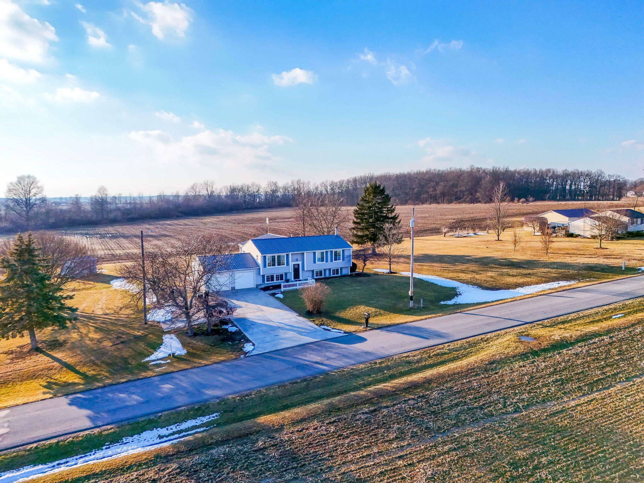 Property Photo:  1691 N County Road 31  OH 43311 