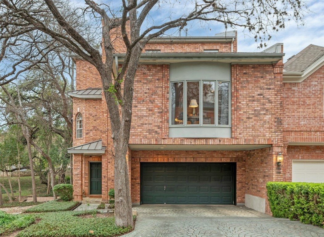 Property Photo: 2716 Hillview Green Lane TX 78703