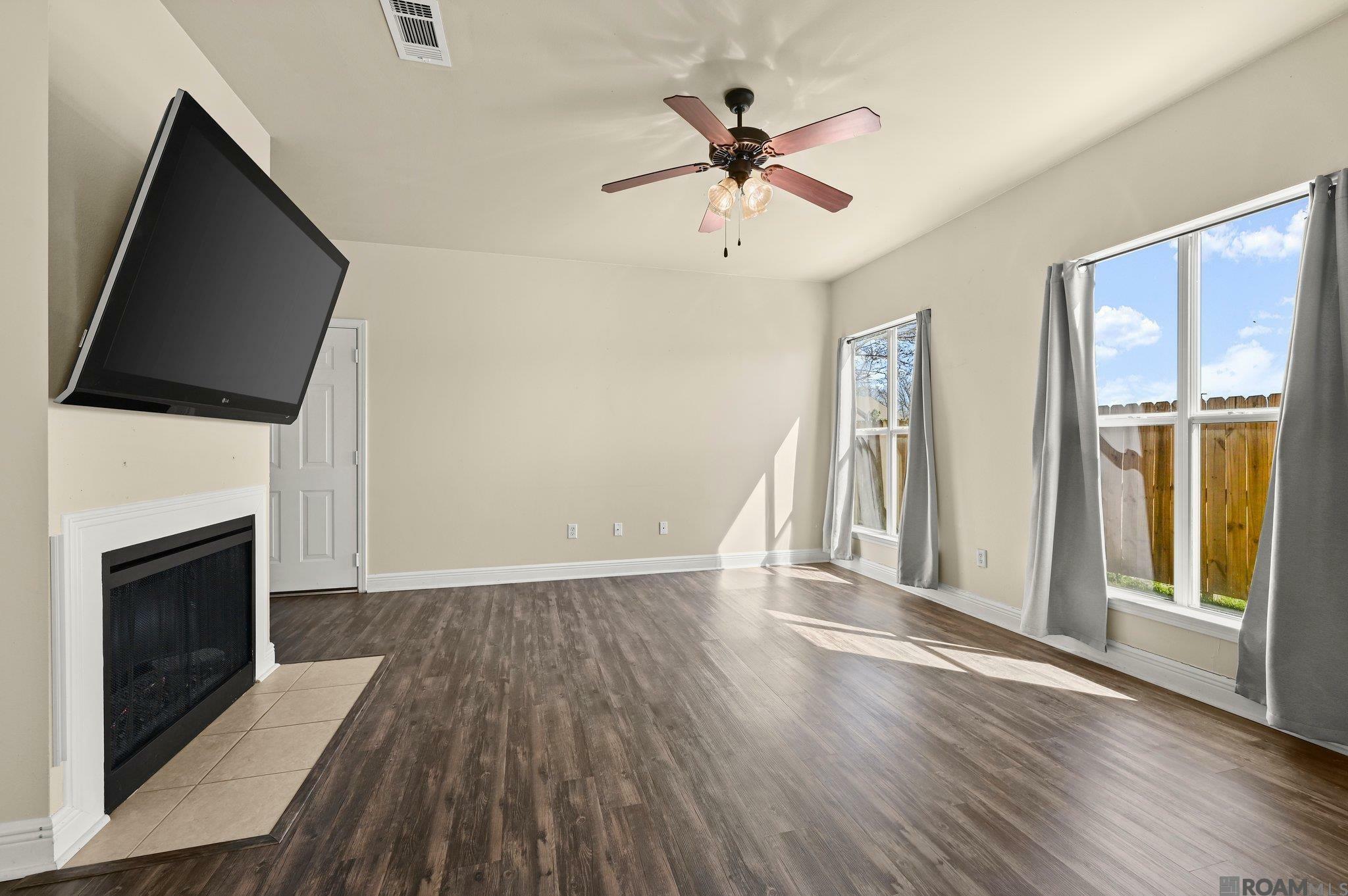 Property Photo: 5169 Etta St #10-D LA 70820