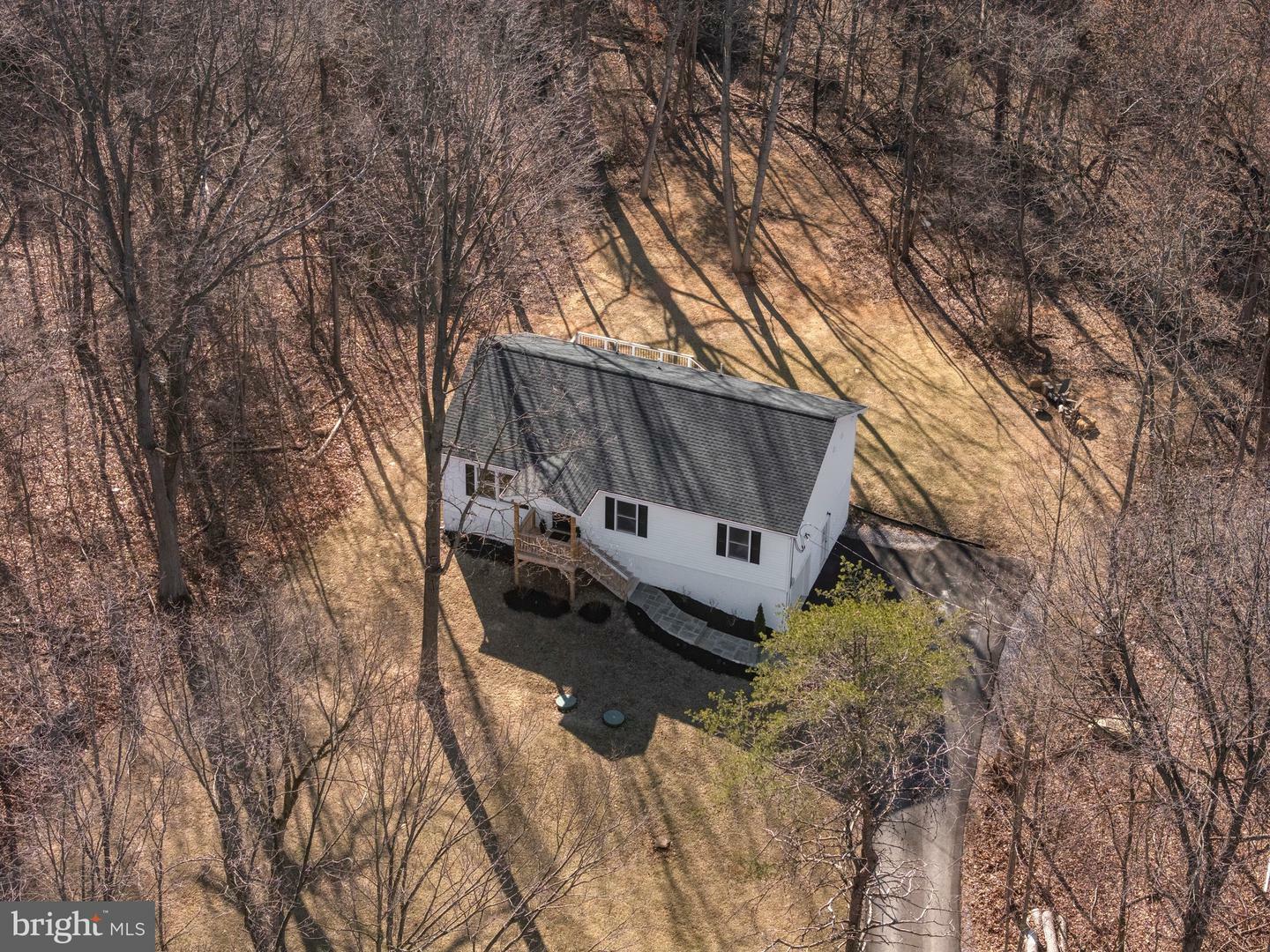Property Photo: 242 Walnut Hill Drive WV 25425