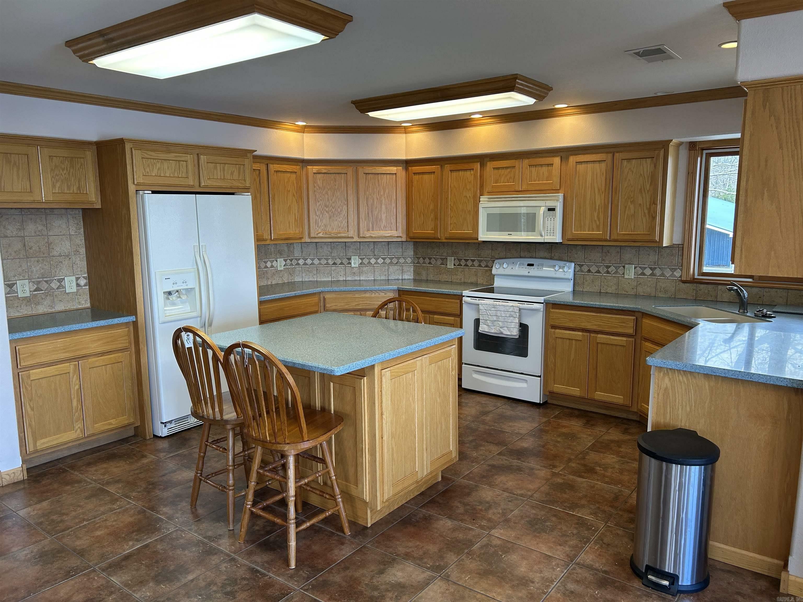 Property Photo: 690 Cliffview AR 72131