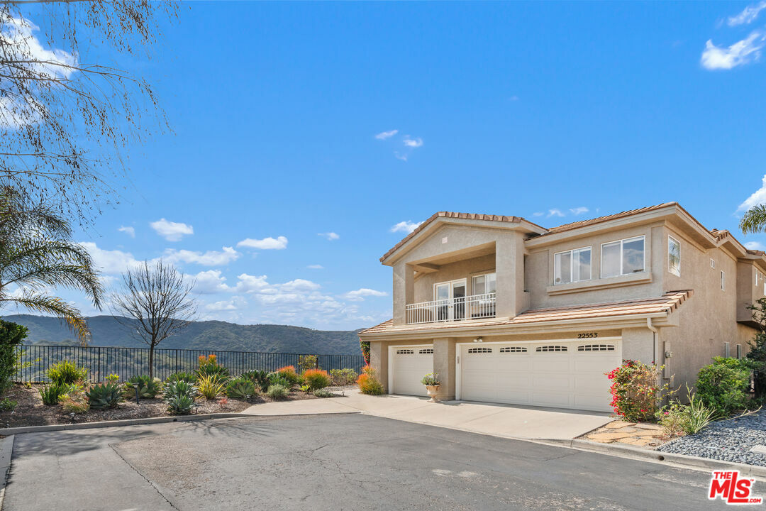 22553   Blueridge Ct  Calabasas CA 91302 photo