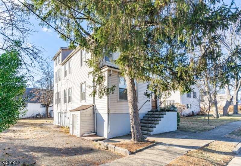 Property Photo:  8 Oak St  NJ 07410 