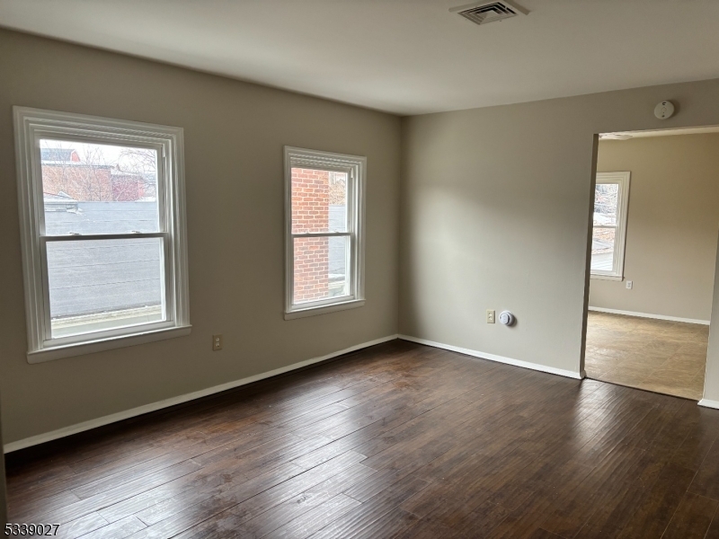 Property Photo:  176 Main St 3  NJ 07405 