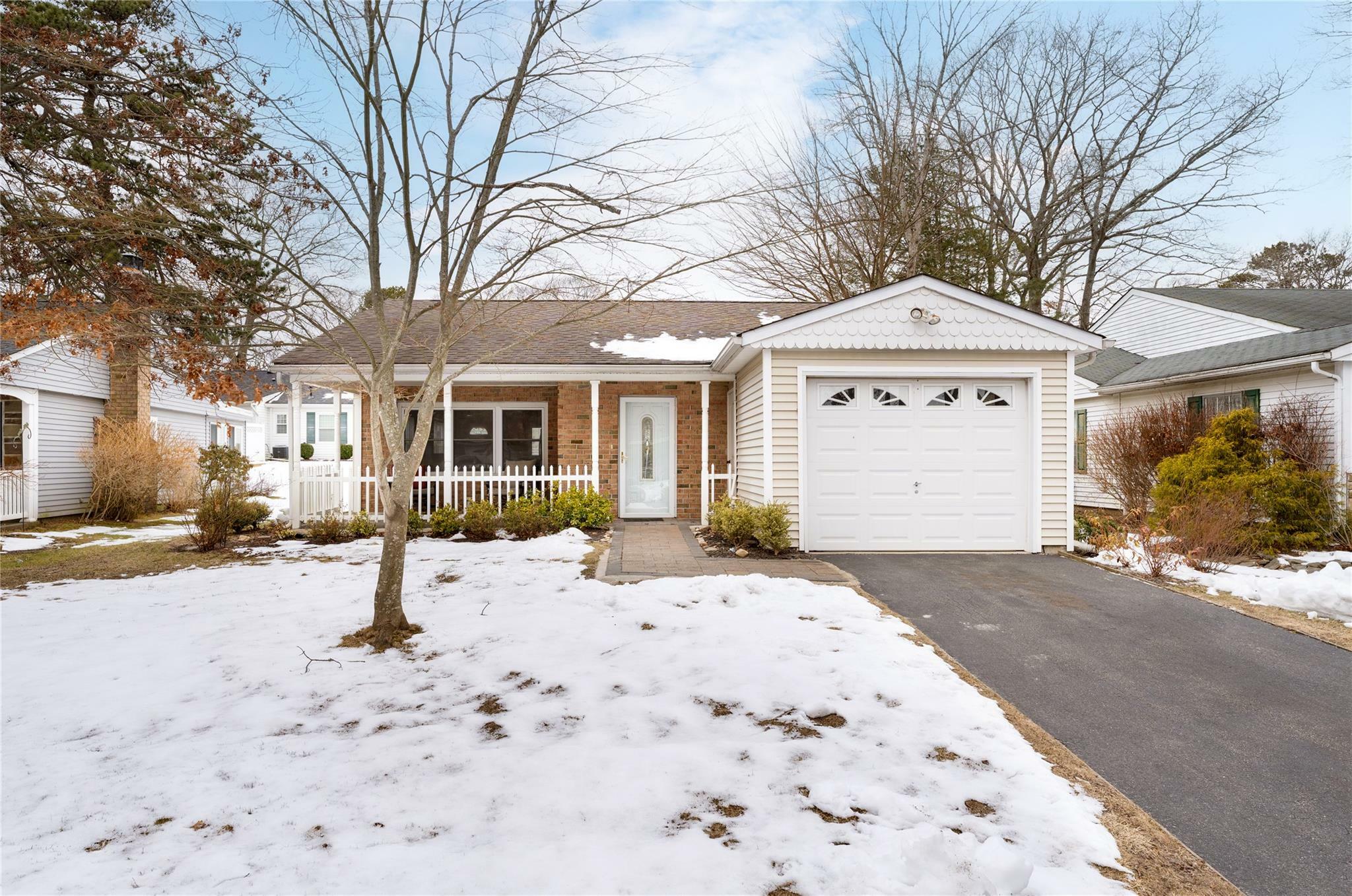 Property Photo:  156 Laurance Lane  NY 11961 