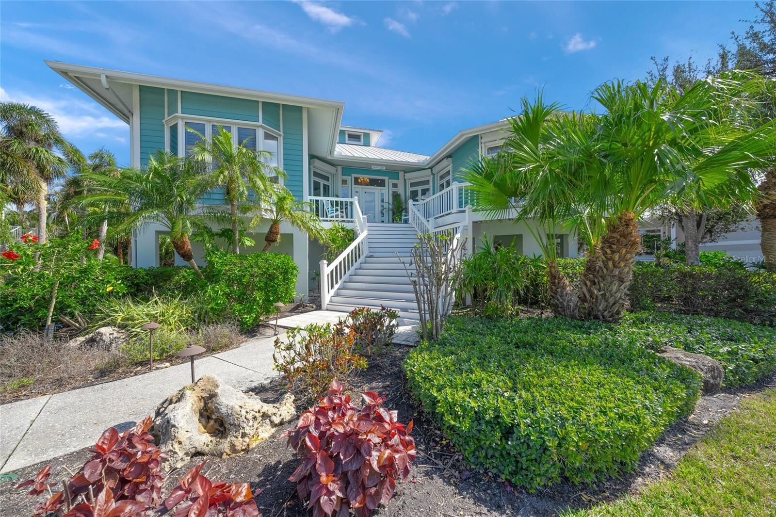 Property Photo:  746 Eagle Point Drive  FL 34285