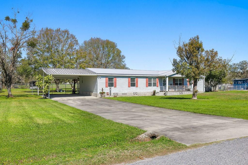 Property Photo: 2806 Clay Turner Road FL 33566