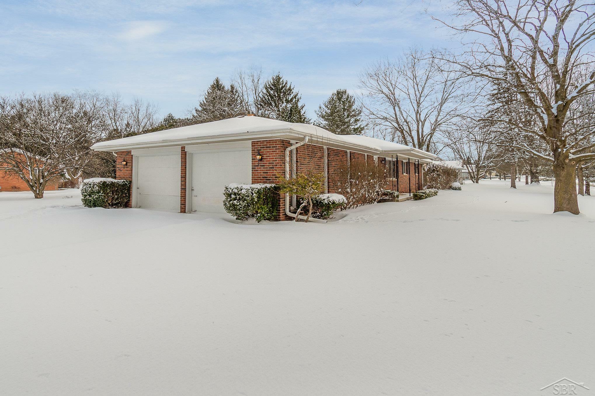 Property Photo:  8700 N Gleaner Road  MI 48623 