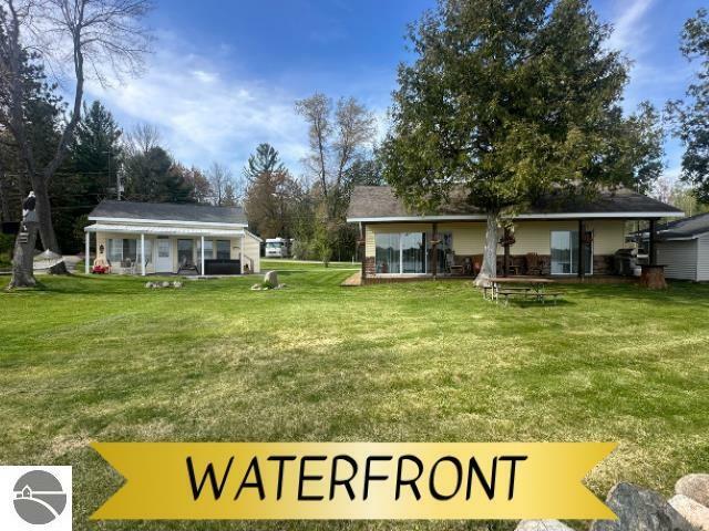 557 N Scott Drive  Farwell MI 48622 photo