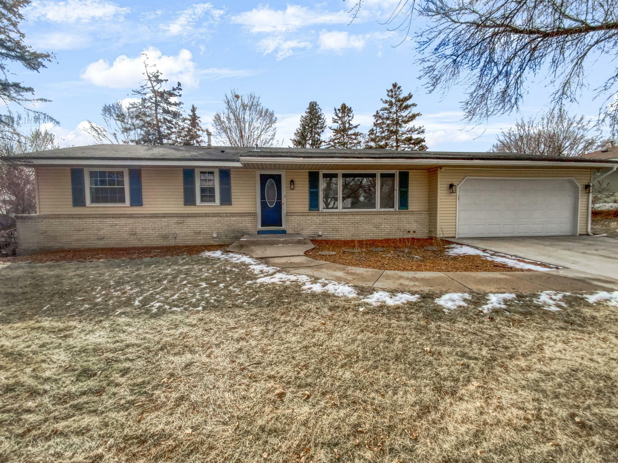 Property Photo:  2401 River Hills Drive  MN 55337 