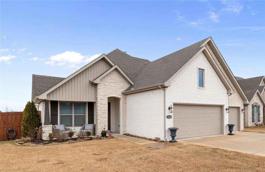 Property Photo:  4890 Oldham Drive  AR 72704 