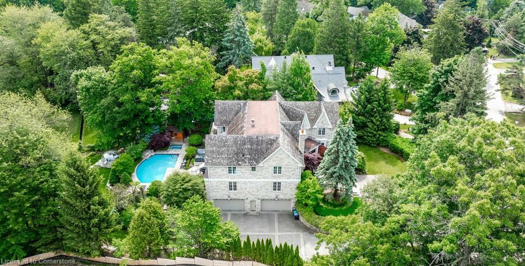 Property Photo: 1257 Tecumseh Park Drive ON L5H 2W5