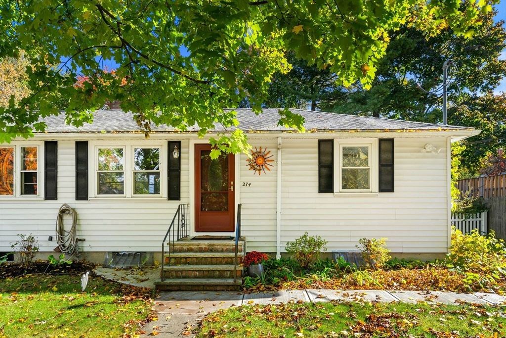 Property Photo:  274 South Rd  MA 01730 