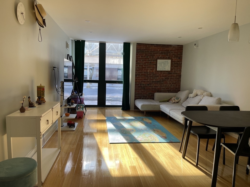 42 8th St 5114  Boston MA 02129 photo