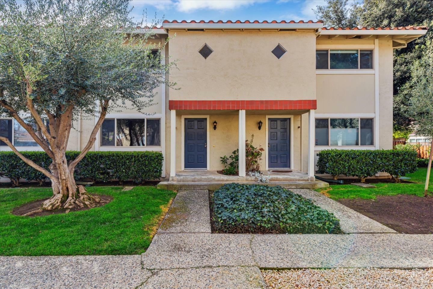 Property Photo:  436 Sierra Vista Avenue 9  CA 94043 