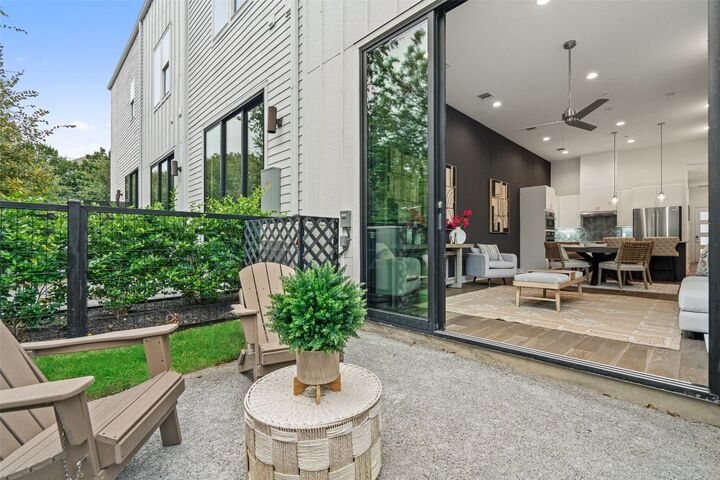 Property Photo: 2505 Bluebonnet Lane 15 TX 78704